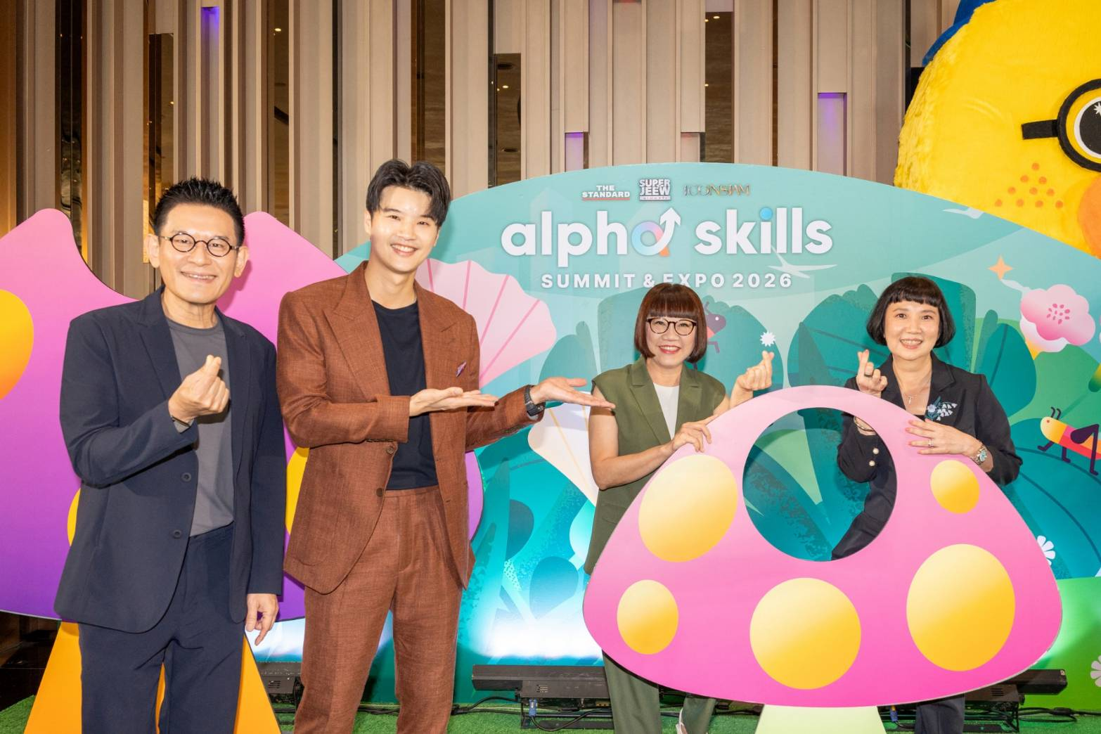 ไอคอนสยาม ร่วมกับ THE STANDARD และ ซูเปอร์จิ๋วเปิดฉาก Alpha Skills Summit & Expo 2026 : Growing Togetherชวนพ่อแม่และ Gen Alpha ร่วมสัมผัสประสบการณ์เรียนรู้ เสริมศักยภาพเพื่ออนาค
